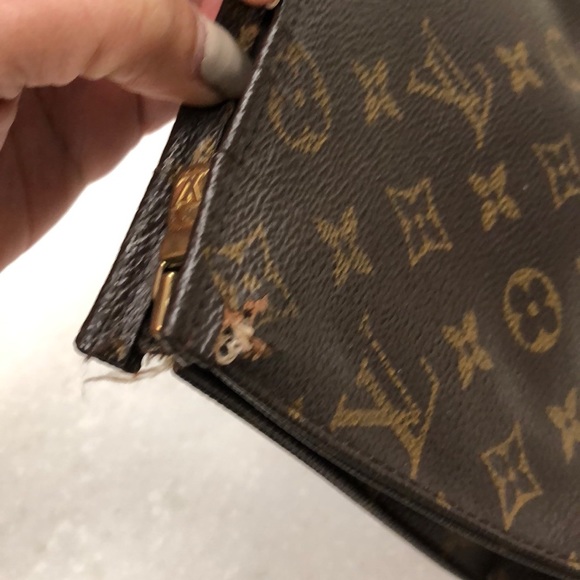 Vintage Louis Vuitton cosmetic case - Picture 8 of 8